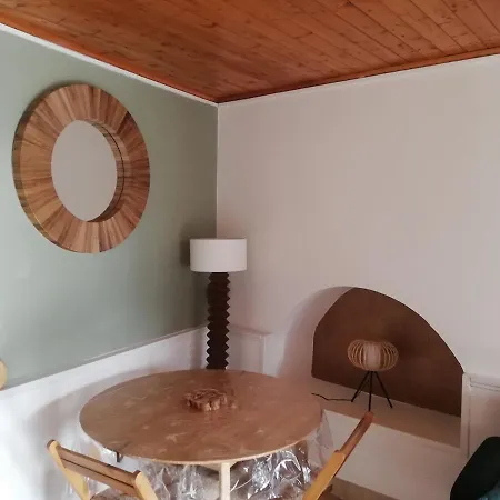 Petite Maison A La Campagne Avec Exterieur