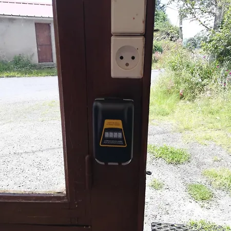 Petite Maison A La Campagne Avec Exterieur * Paslieres